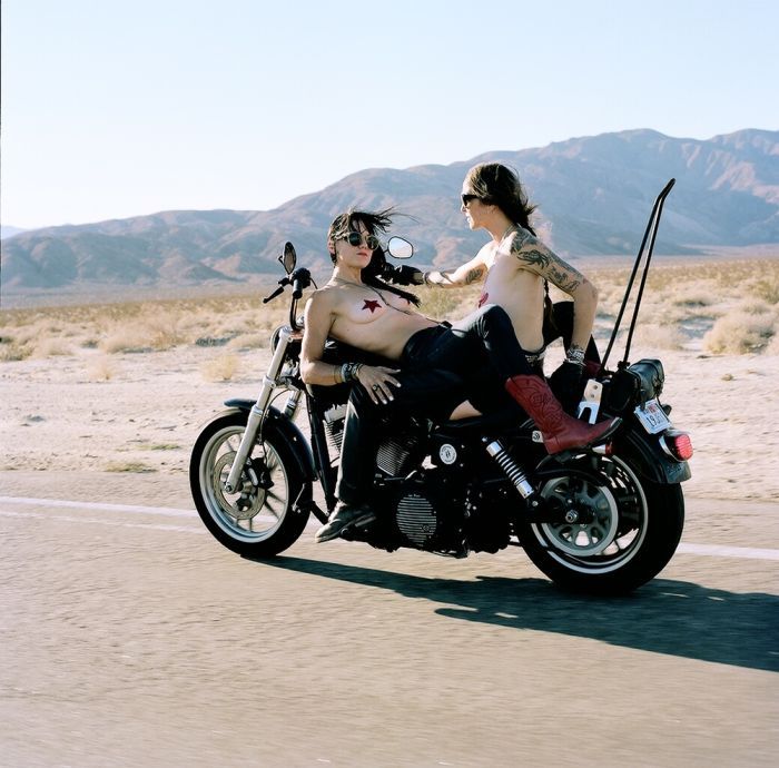 Girls on a motorcycle in Keretaro