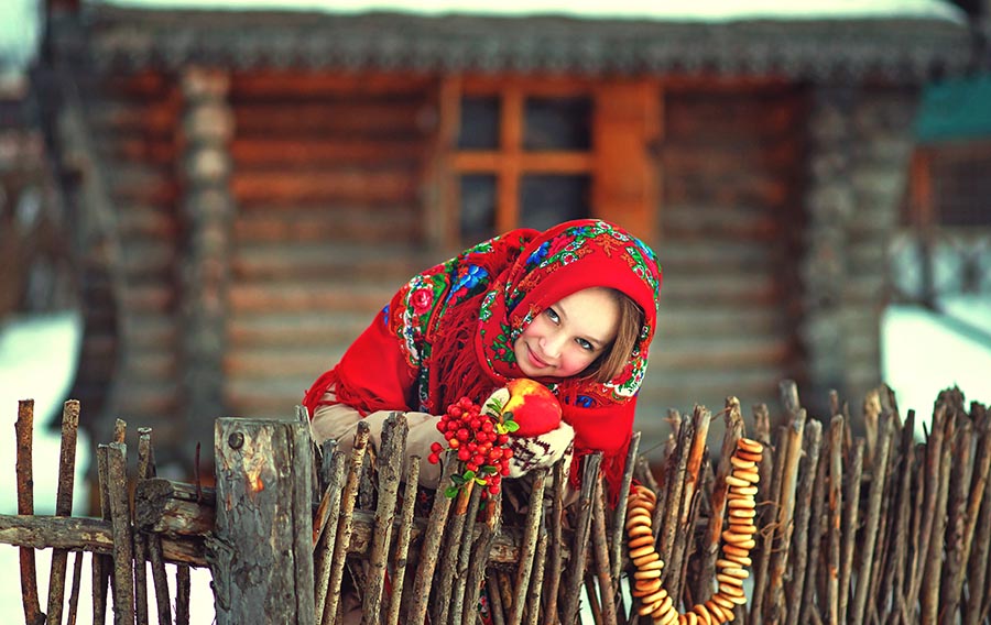 Sexy girl Women in Slavic costumes in Keretaro