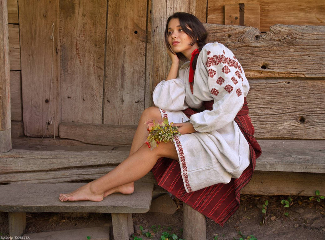 Women in Slavic costumes in Keretaro