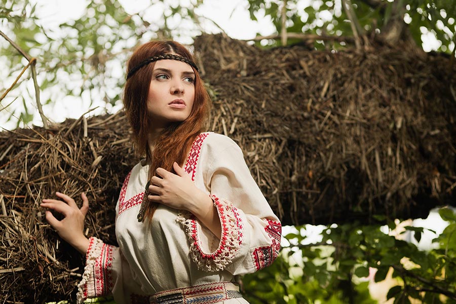 Women in Slavic costumes in Keretaro